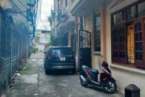 >>> SIÊU PHẨM PHỐ HÀO NAM – NHÀ ĐẸP – PHÂN LÔ – Ô TÔ ĐỖ CỬA – GIÁ RẺ!